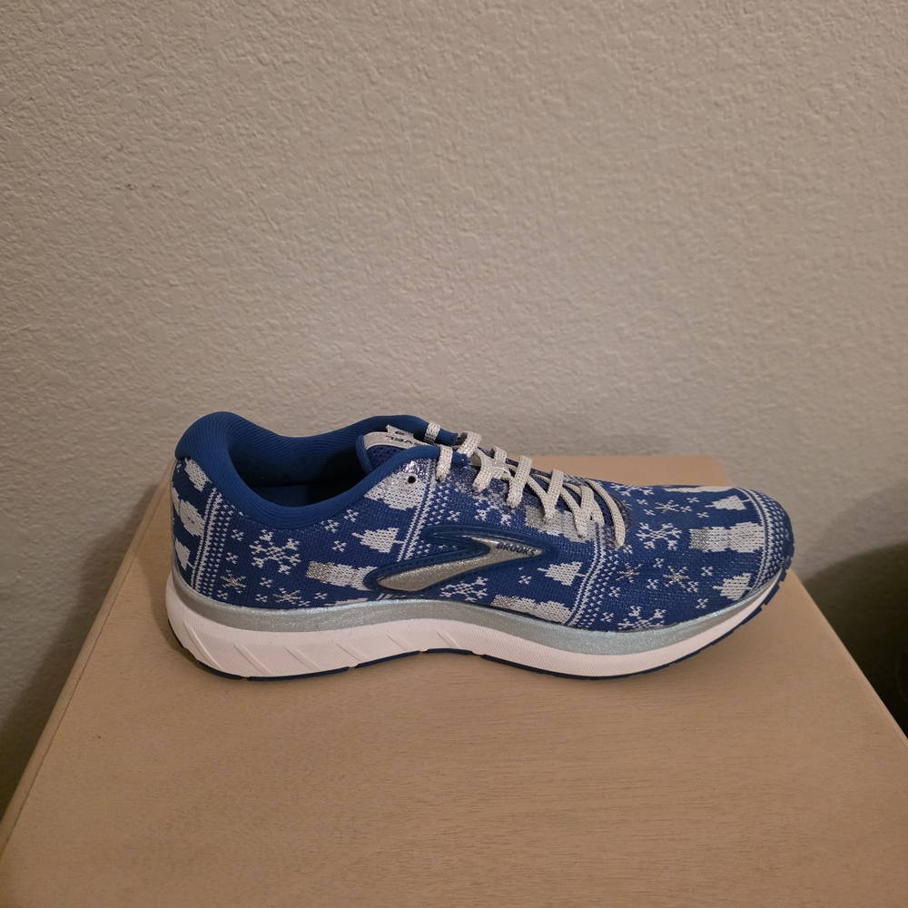 Brookes Revel 3 Run Blue Patterned Athletic Shoes with Snowflake & Snowmen Knit - Picture 7 of 10